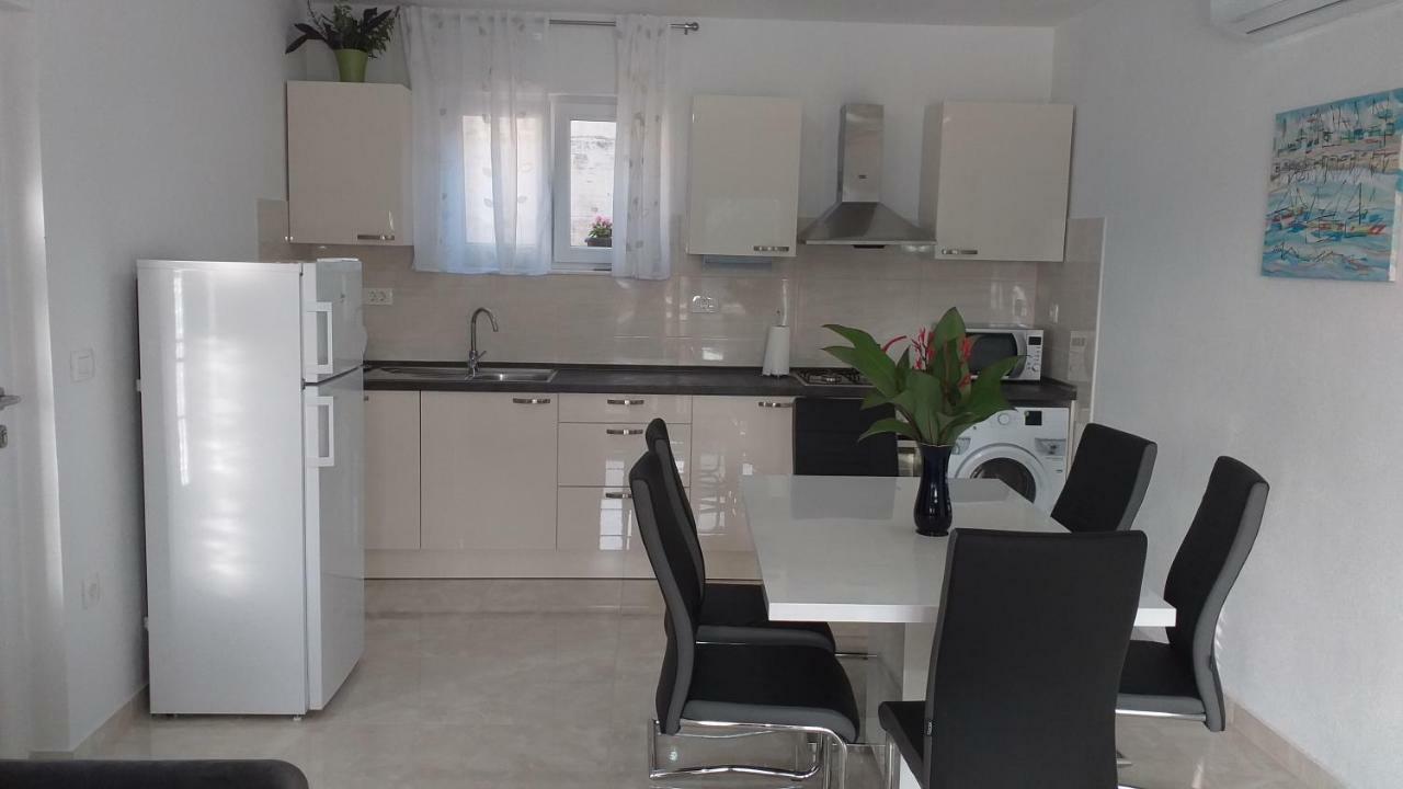 Apartment Zaklopatica Lastovo المظهر الخارجي الصورة