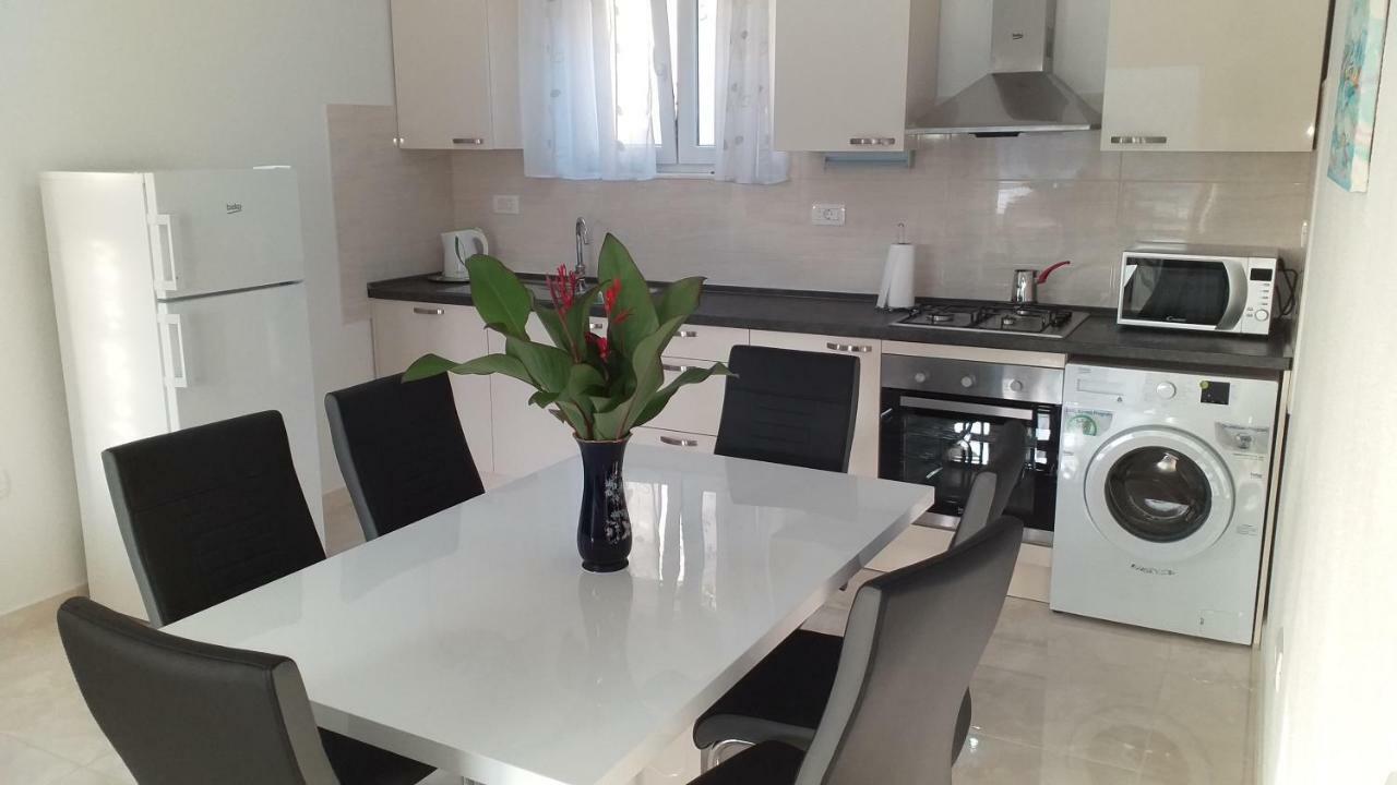Apartment Zaklopatica Lastovo المظهر الخارجي الصورة