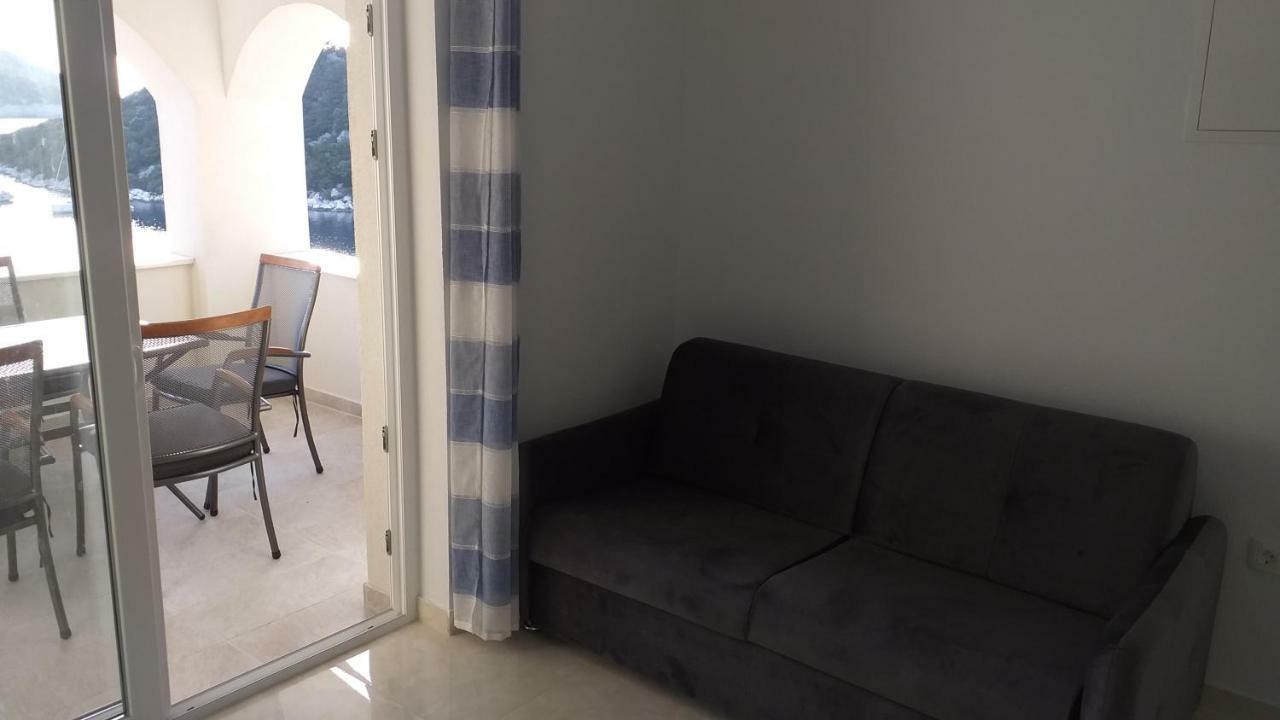 Apartment Zaklopatica Lastovo المظهر الخارجي الصورة