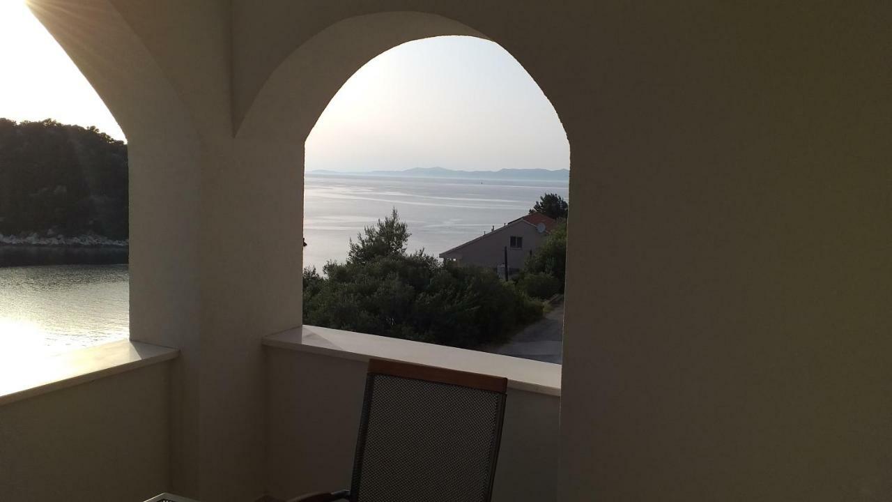 Apartment Zaklopatica Lastovo المظهر الخارجي الصورة