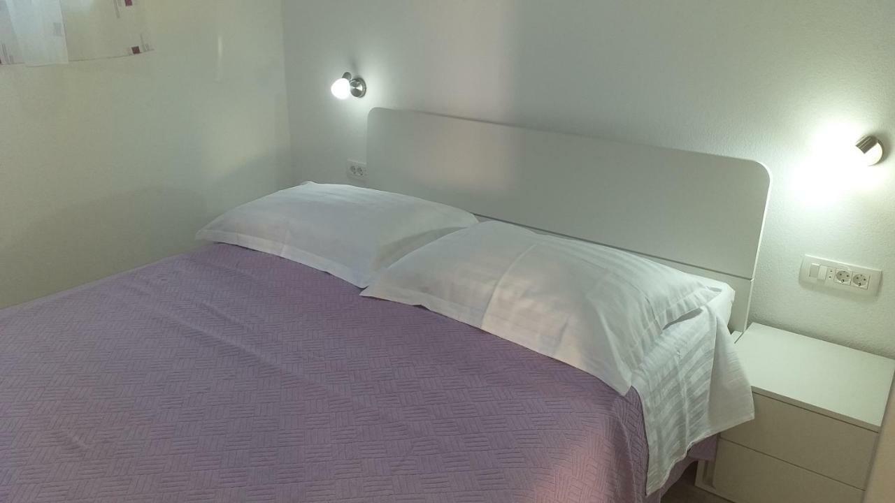 Apartment Zaklopatica Lastovo المظهر الخارجي الصورة