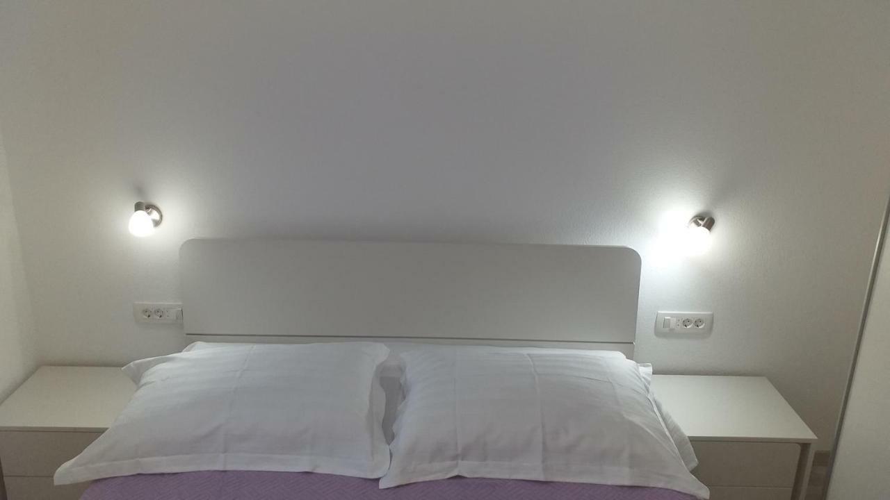 Apartment Zaklopatica Lastovo المظهر الخارجي الصورة