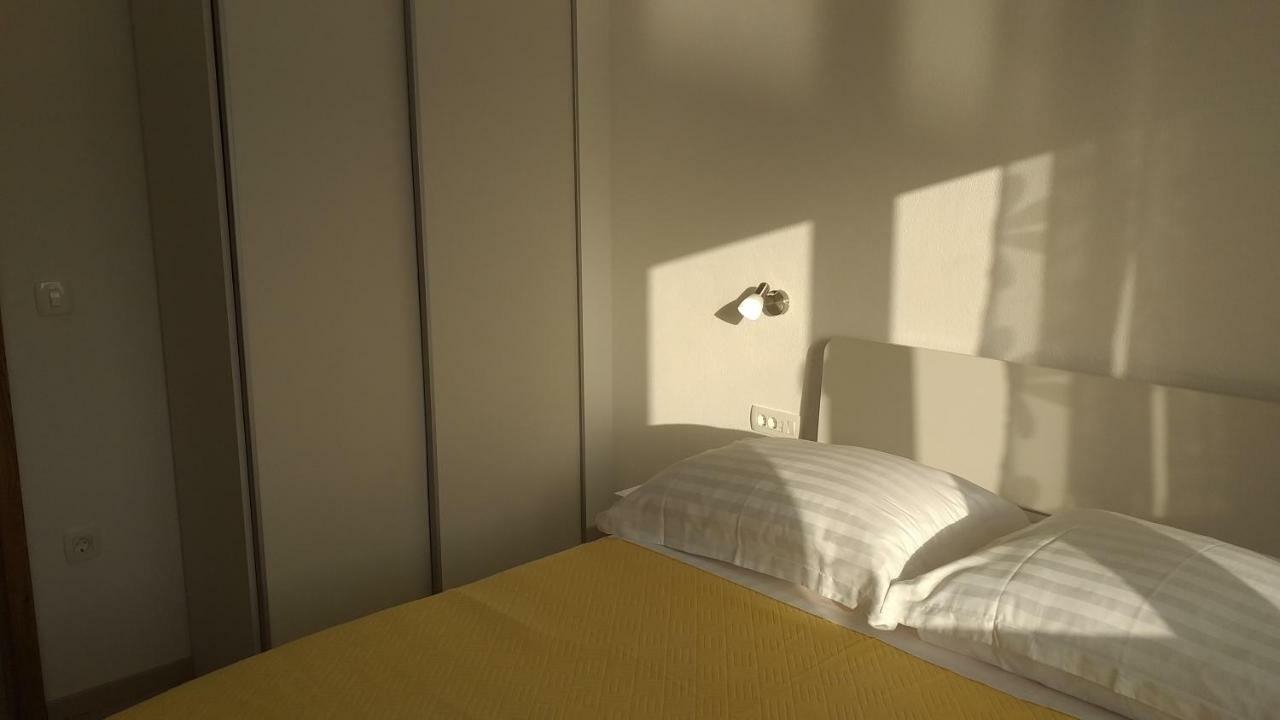 Apartment Zaklopatica Lastovo المظهر الخارجي الصورة