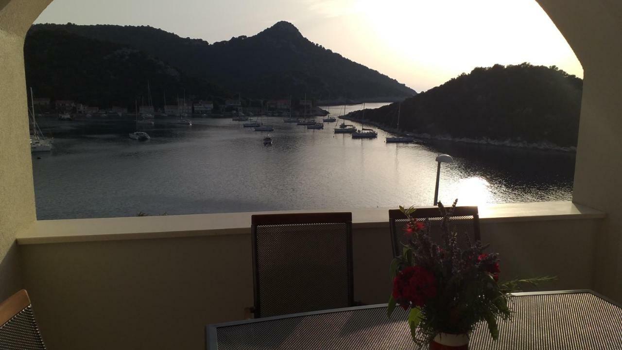 Apartment Zaklopatica Lastovo المظهر الخارجي الصورة